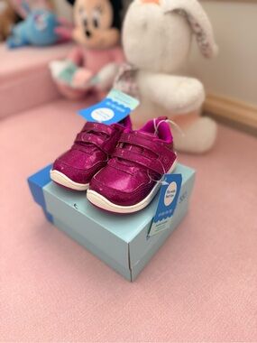 Stride Rite Glitter Velcro Sneakers - Magenta